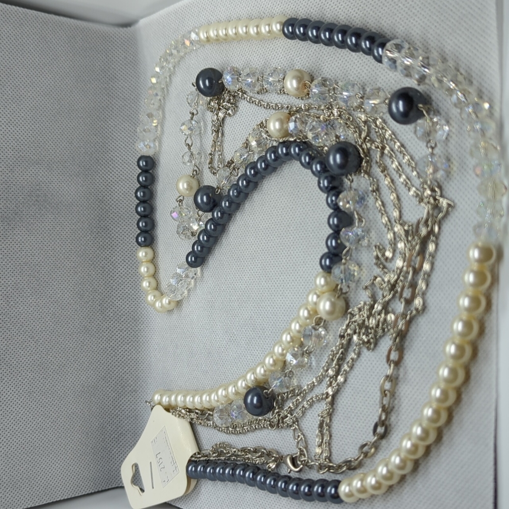 Layered necklace - Picture 11 of 14